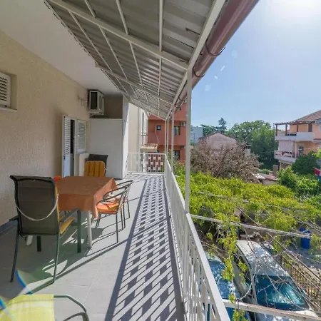 Lucia Biograd Apartman