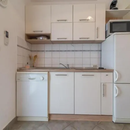 Lucia Biograd Apartman Biograd Na Moru