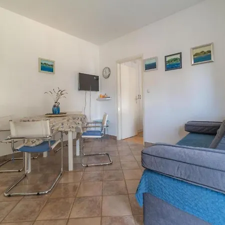 Apartman Lucia Biograd Biograd Na Moru