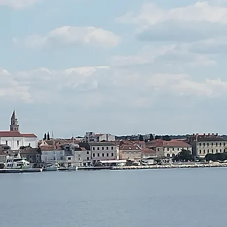Lucia Biograd Apartamento
