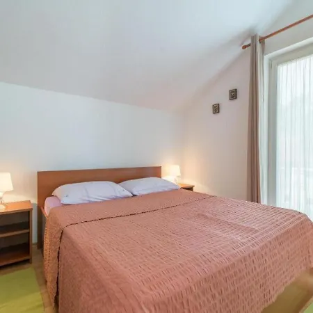 Apartment Lucia Biograd Weißenburg
