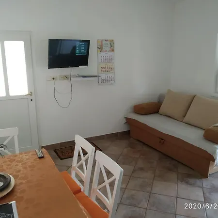 Lucia Biograd Biograd Na Moru