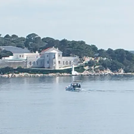 Lucia Biograd * ביוגראד נה מורו