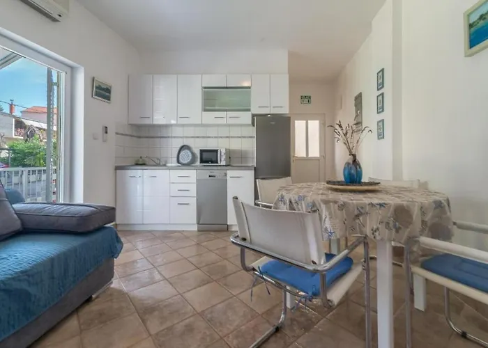 Lucia Biograd דירה