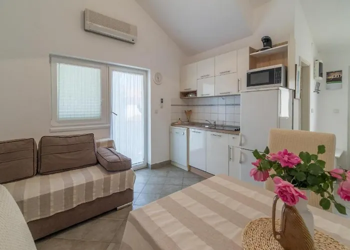 Lucia Biograd * ביוגראד נה מורו