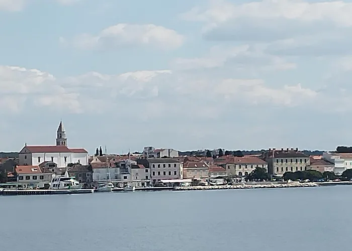 Lucia Biograd דירה